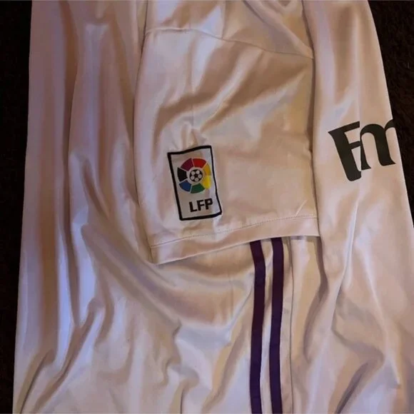 REAL MADRID SOCCER JERSEY FLY EMIRATES - Picture 4 of 7